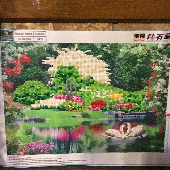 Diamond paint I glue the small diamonds on canvas - Picture 1 of 3